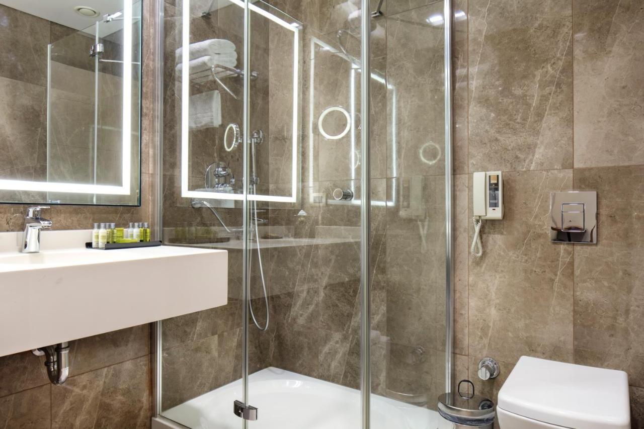 Doubletree By Hilton Istanbul Atasehir Hotel & Conference Centre 外观 照片